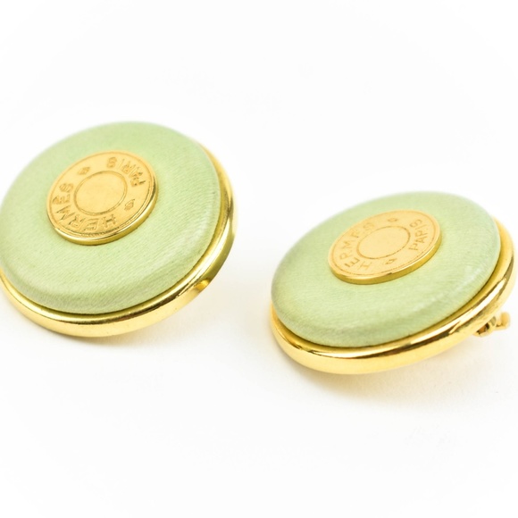 HERMES: Gold Metal "Hermes Paris" Logo Earrings MM - Picture 5 of 8